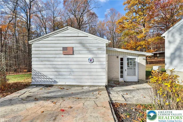 $389,800 | 9160 Furnace Road, Slatington, PA 18080