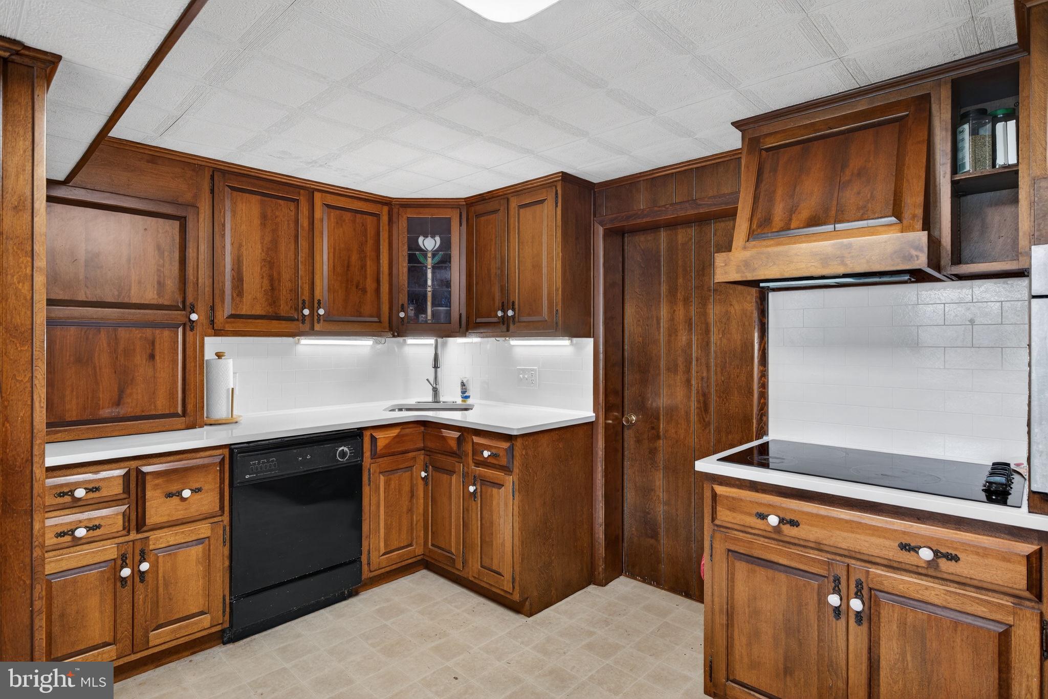 70 Waverly Avenue Lancaster, PA 17601 - Photo 29 of 44 2nd Kitchen