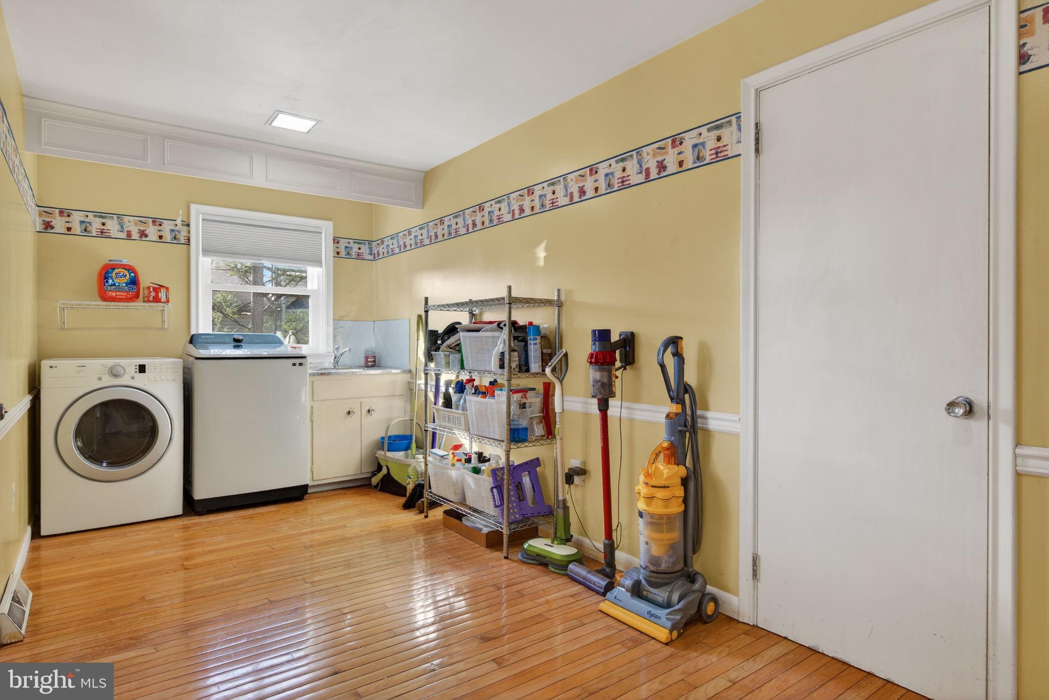 70 Waverly Avenue Lancaster, PA 17601 - Photo 9 of 44 Laundry/Mudroom