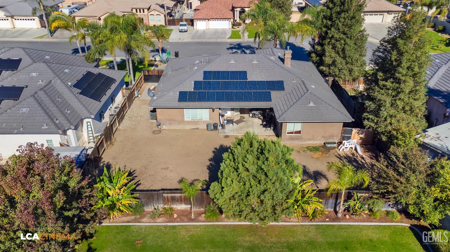 Undisclosed Address Shafter, CA 93263 - Photo 20 of 25 a view of a yard in front of the house