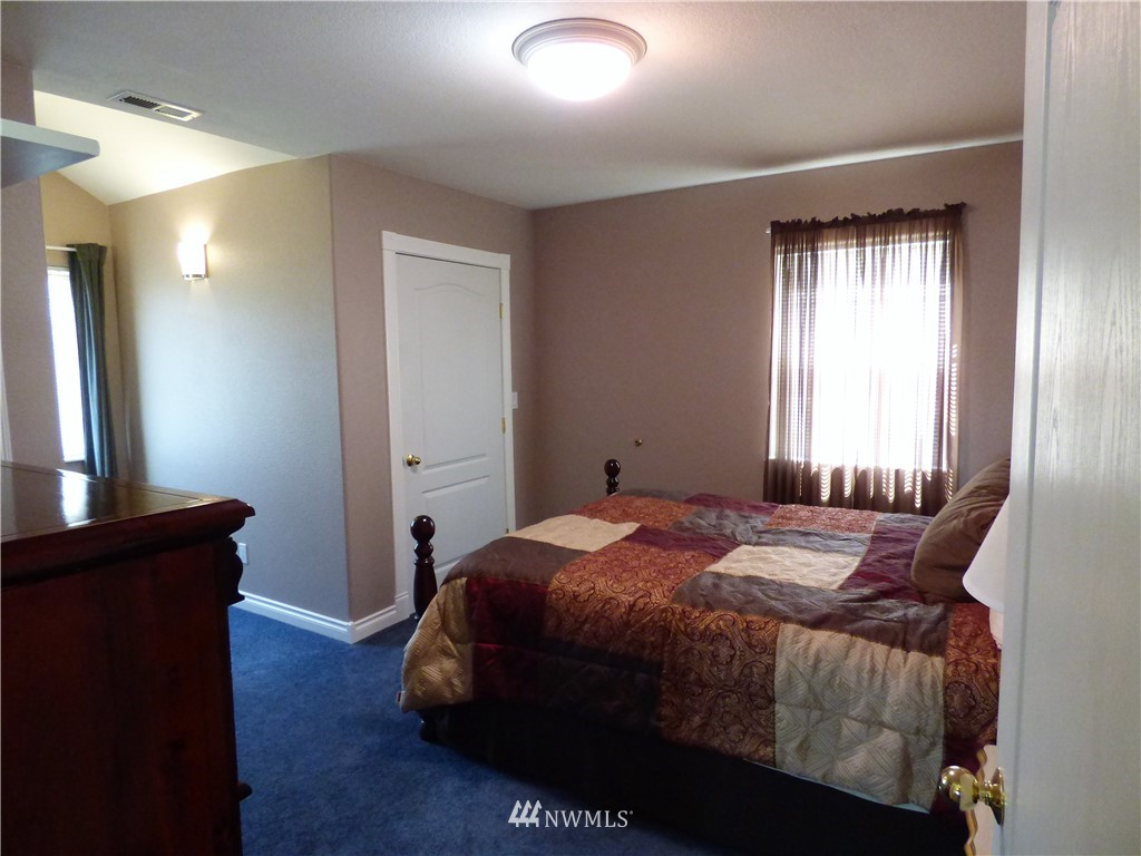 2676 Valley Road Northeast Moses Lake, WA 98837 - Photo 14 of 25 Gallery Image 14