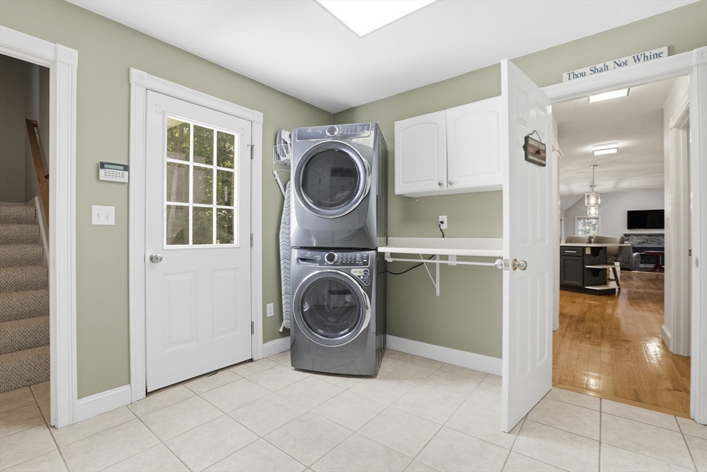 3 Stable Way Medway, MA 02053 - Photo 15 of 36
