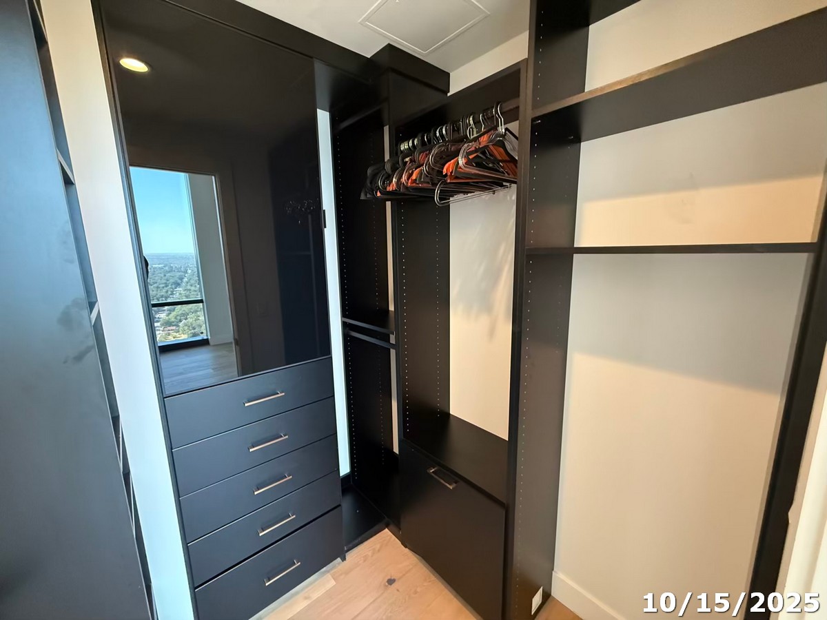 70 Rainey Street, Unit 2907 Austin, TX 78701 - Photo 8 of 15 a view of walk in closet