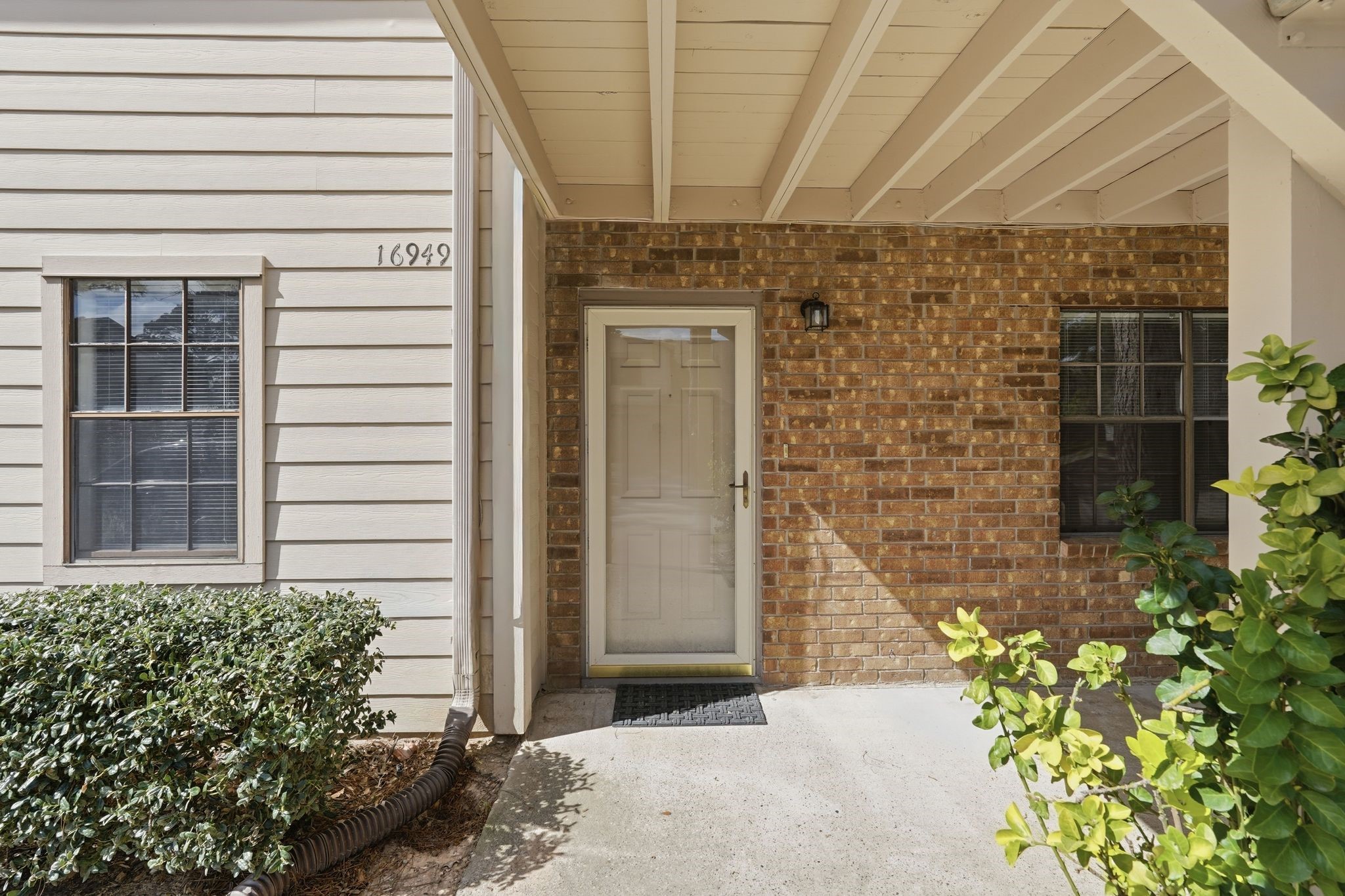 16949 Castleton Farms Road, Unit 44 Spring, TX 77379 - Photo 4 of 30 Your corner unit gives added privacy from nearby neighbors!
