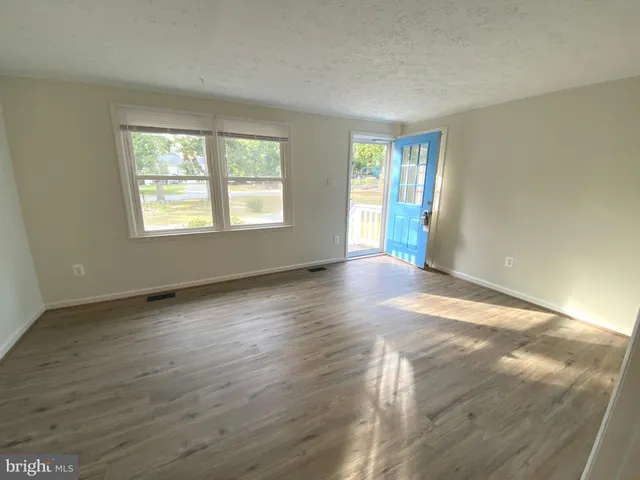 $1,950 | 611 Yorktown Boulevard, Locust Grove, VA 22508