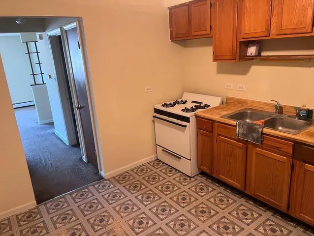 $1,050 | 3133 48th Court, Unit 3W, Cicero, IL 60804