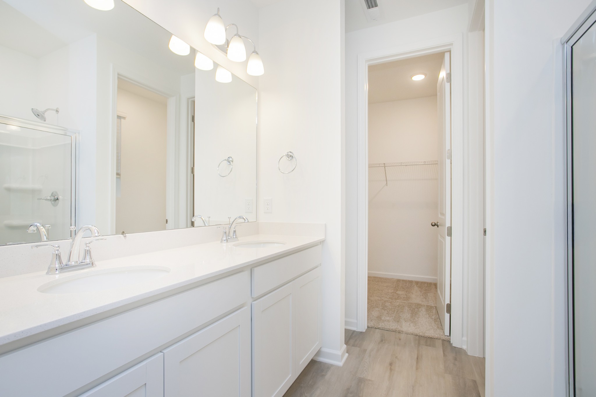 306 Hickory Pointe Drive Dickson, TN 37055 - Photo 33 of 36 a bathroom with a sink and a mirror