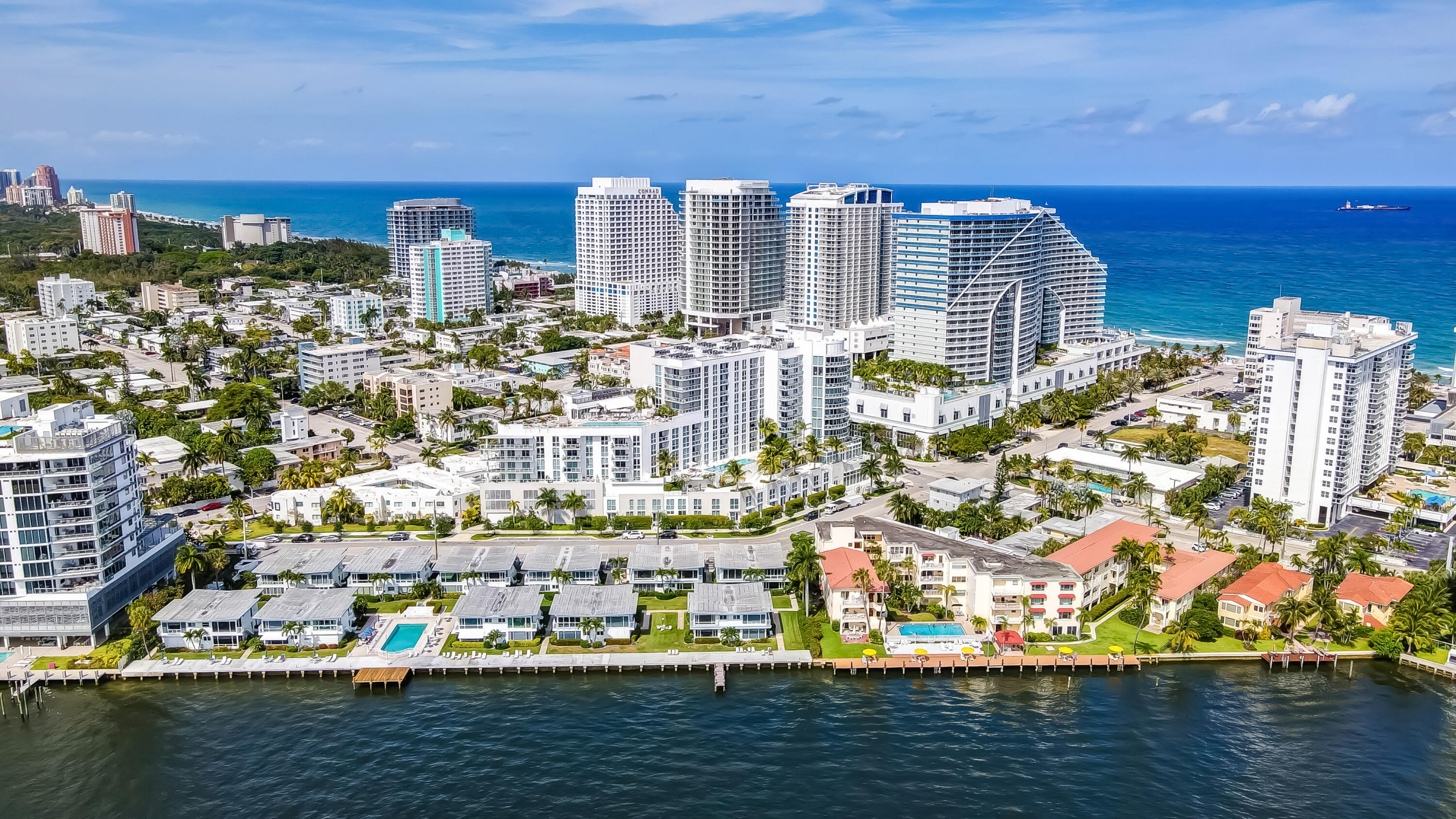 401 North Birch Road, Unit TH3 Fort Lauderdale, FL 33304 - Photo 46 of 49 a view of a city with tall buildings