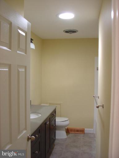 18802 Rolling Road Hagerstown, MD 21742 - Photo 9 of 26 Bath #1