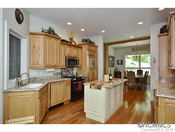 515 Flying Hawk Road Waynesville, NC 28786 - Photo 6 of 24