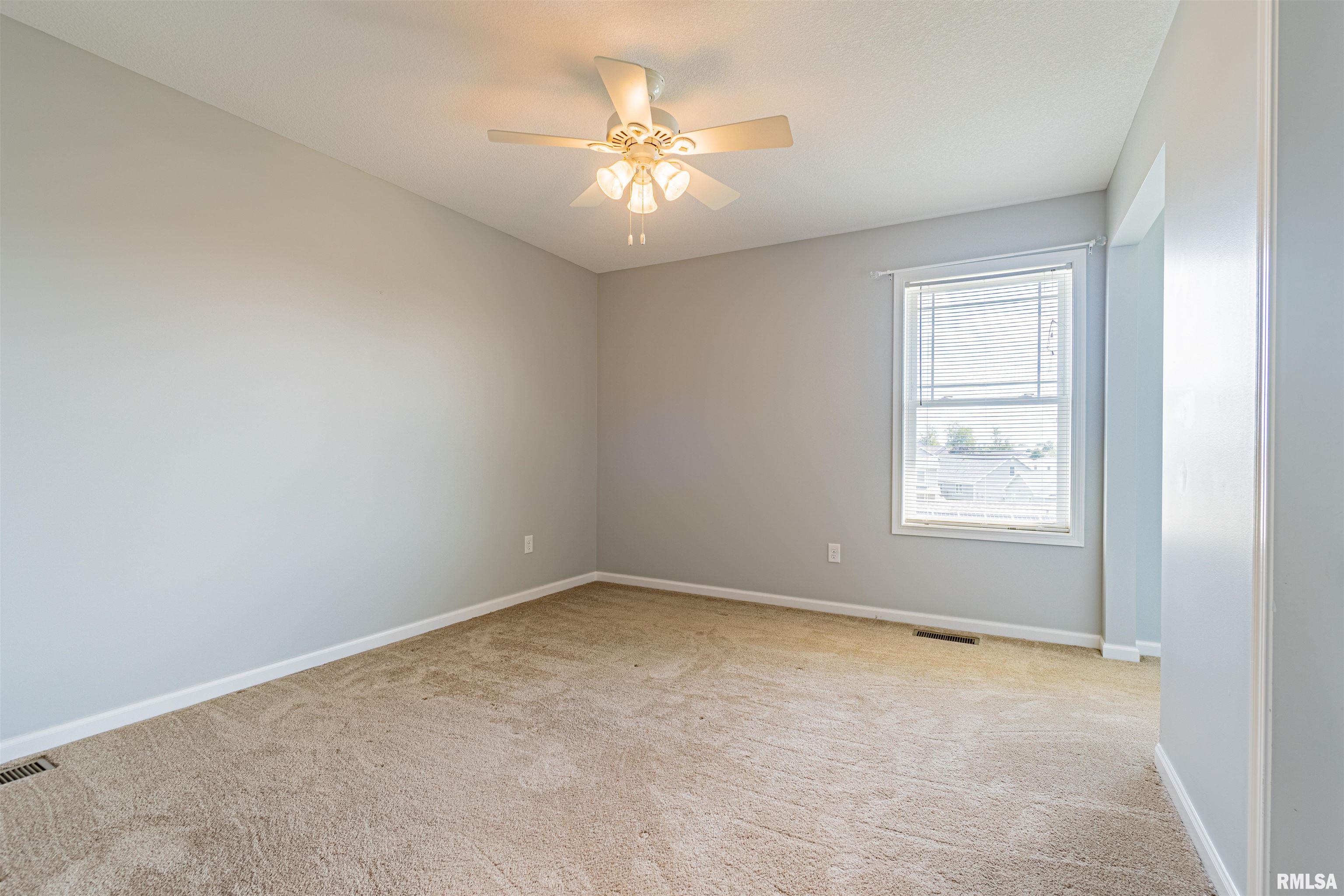 1301 Hampton Road Washington, IL 61571 - Photo 32 of 63 Gallery Image 32