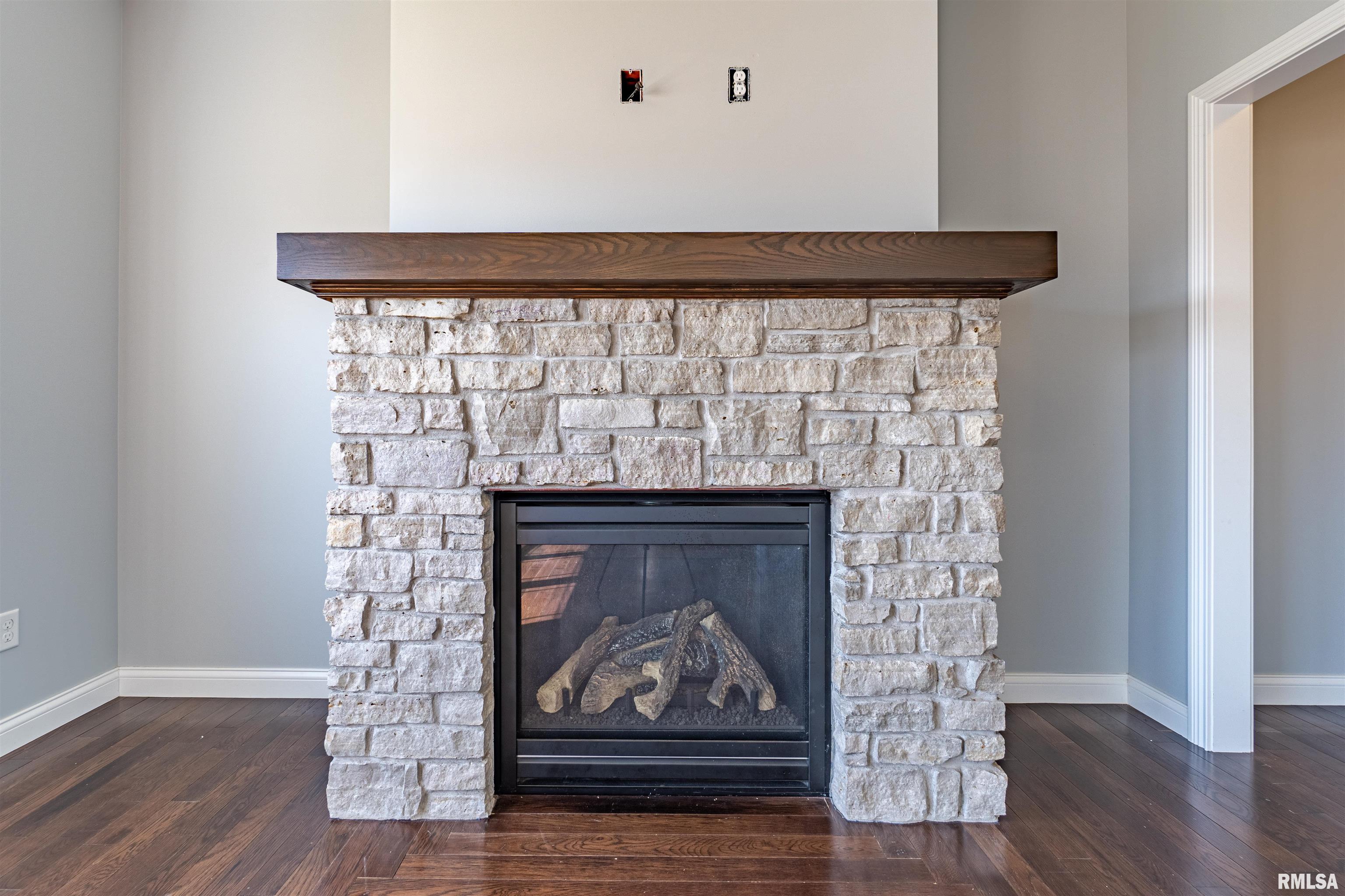 1301 Hampton Road Washington, IL 61571 - Photo 7 of 63 Gallery Image 7