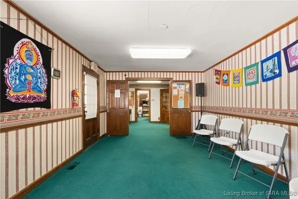 $385,000 | 1302 East 10th Street, Jeffersonville, IN 47130