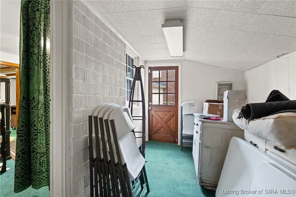 $385,000 | 1302 East 10th Street, Jeffersonville, IN 47130