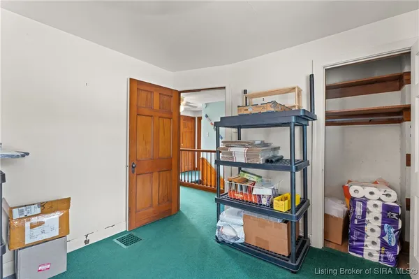 $385,000 | 1302 East 10th Street, Jeffersonville, IN 47130