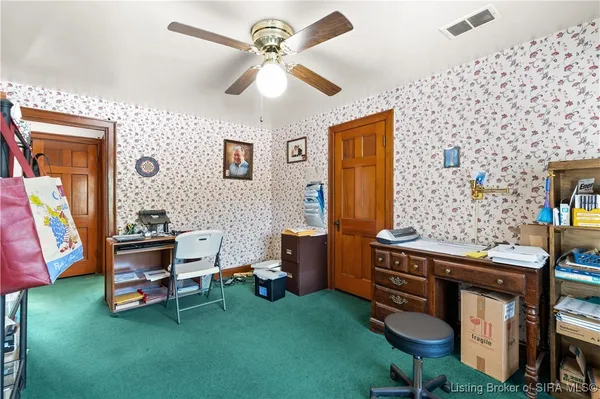 $385,000 | 1302 East 10th Street, Jeffersonville, IN 47130