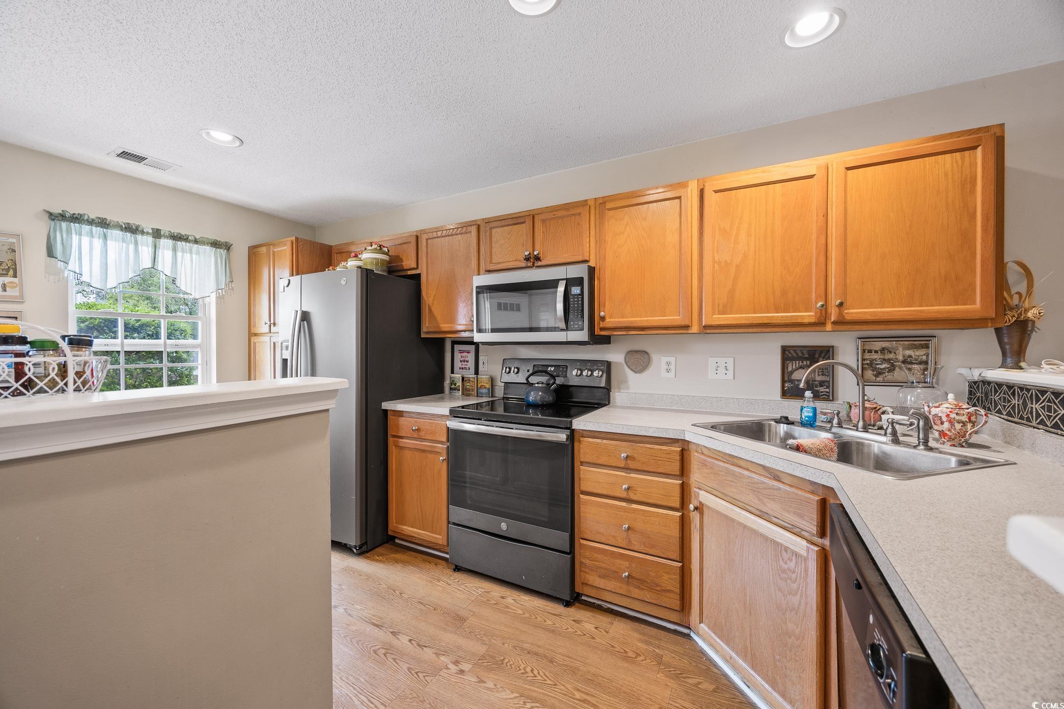 136 Wimbledon Way, Unit 136 Murrells Inlet, SC 29576 - Photo 9 of 38 Gallery Image 9