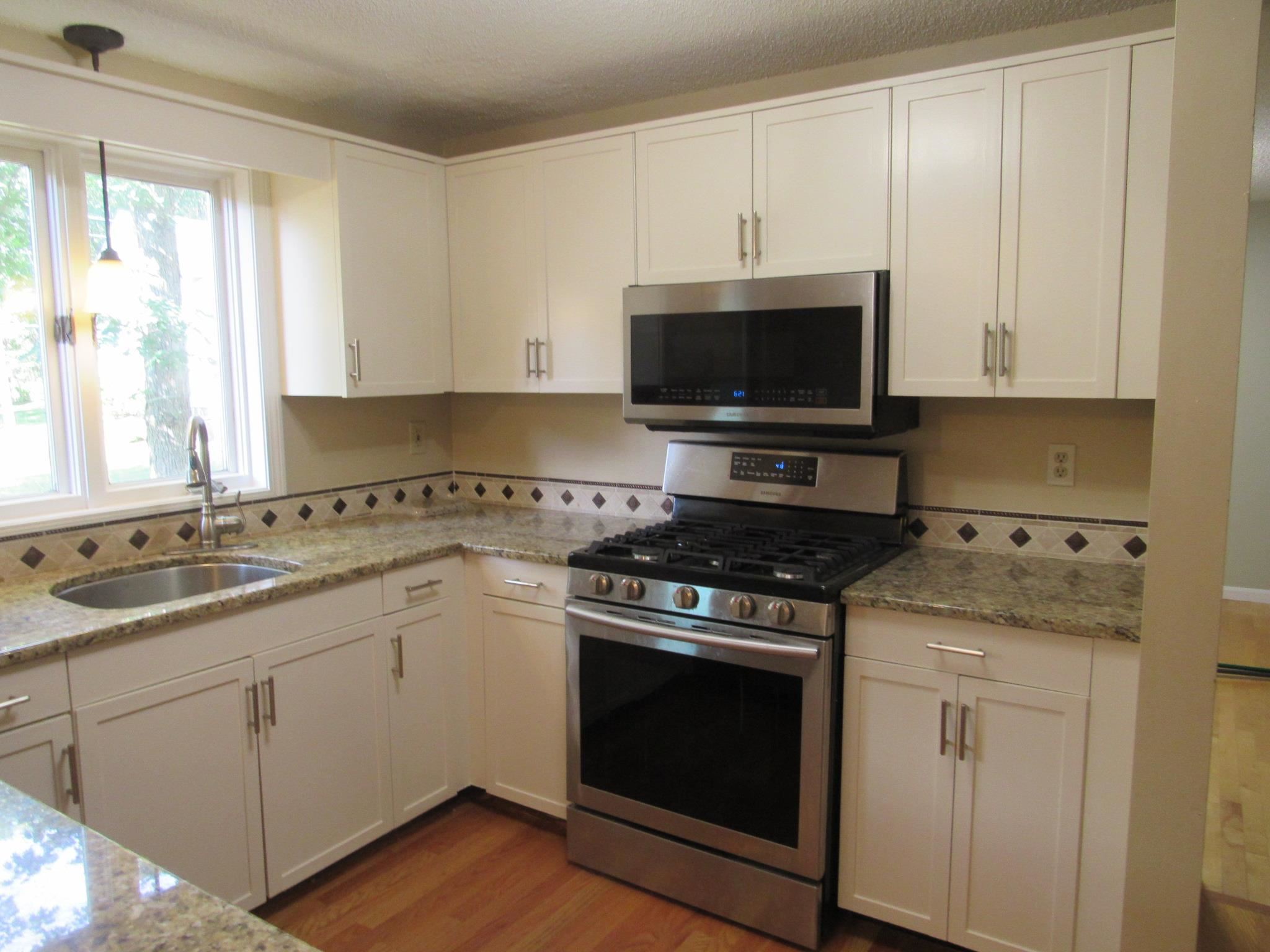 309 Fox Run Road, Unit 309 Hudson, NH 03051 - Photo 5 of 26