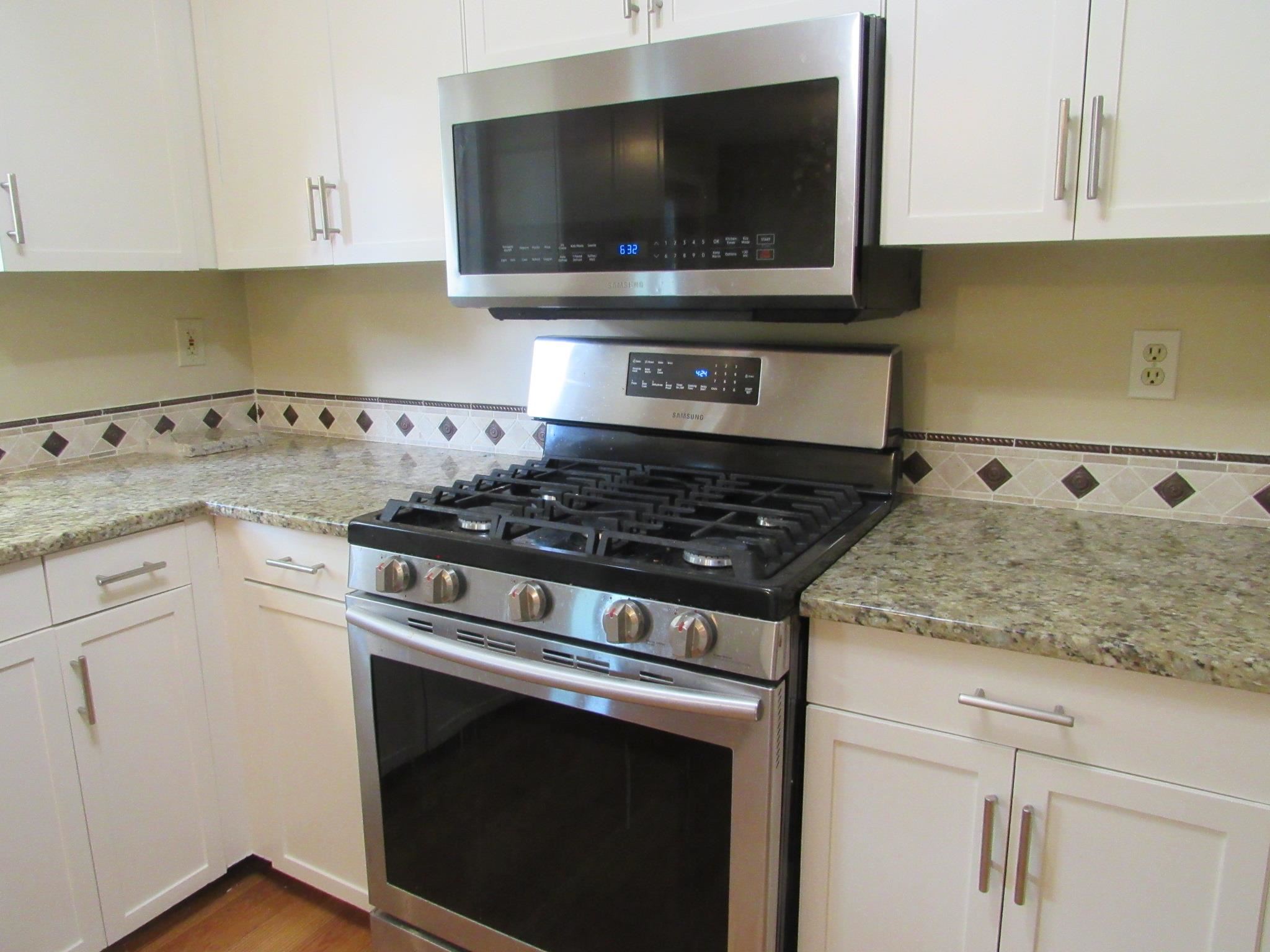 309 Fox Run Road, Unit 309 Hudson, NH 03051 - Photo 6 of 26