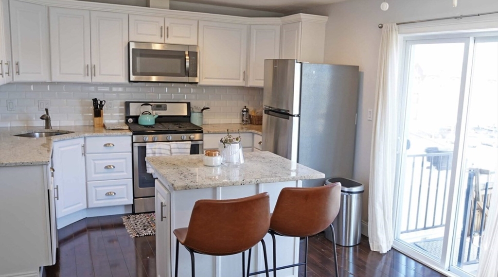 104 H Street, Unit 2 Boston, MA 02127 - Photo 2 of 9