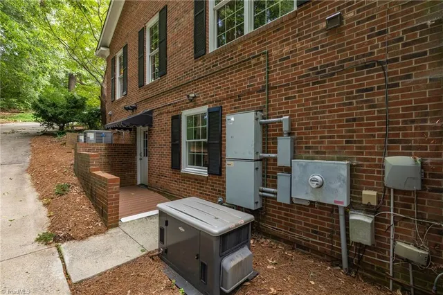 $500,000 | 3659 Cherry Hill Drive, Greensboro, NC 27410