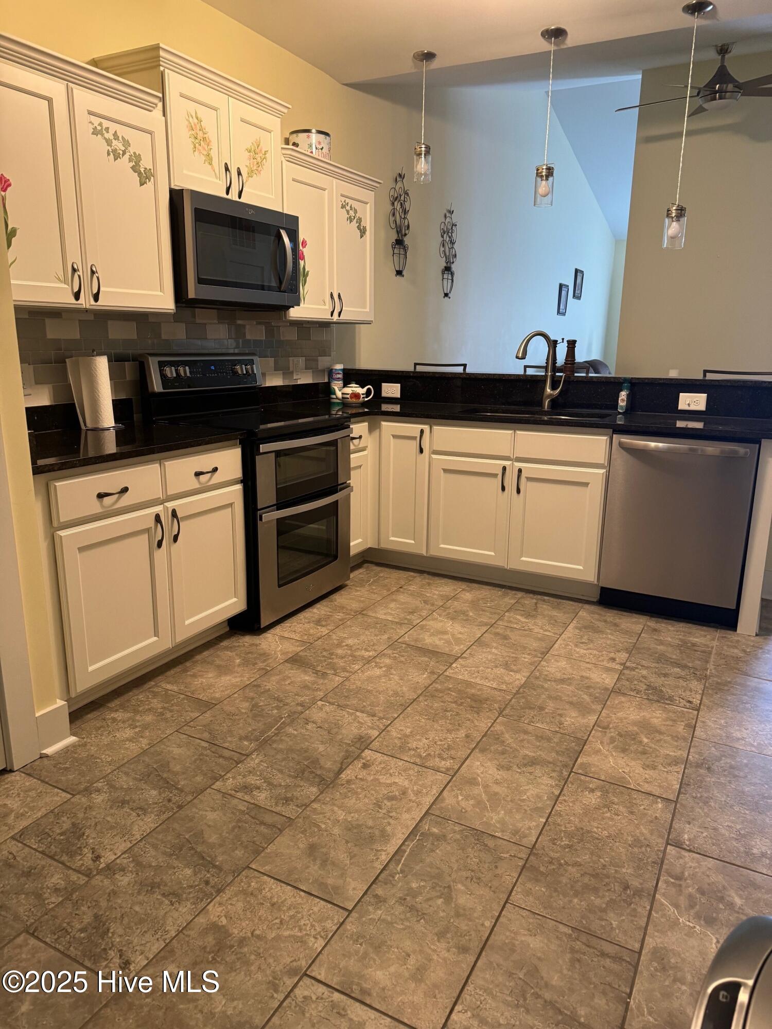 2132 Remington Court, Unit A Greenville, NC 27834 - Photo 5 of 13 Remington Court 2132 A (4)