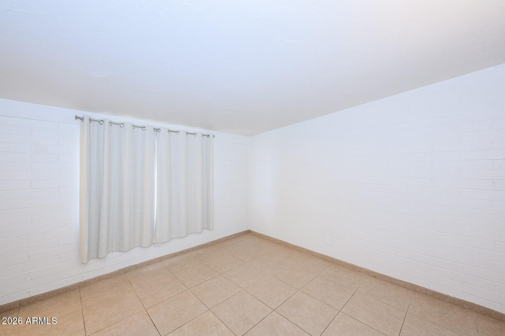 310 2nd Street Huachuca City, AZ 85616 - Photo 30 of 43 a view of an empty room