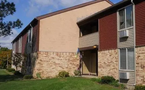 $554 | 375 North Main Street, Bellville, OH 44813