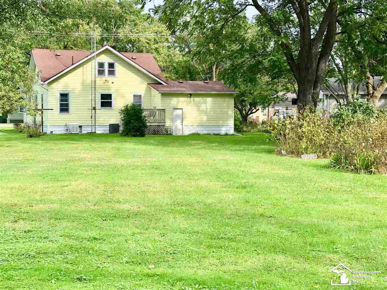 928 Cole Road Monroe, MI 48162 - Photo 5 of 32 31396429-4.JPG