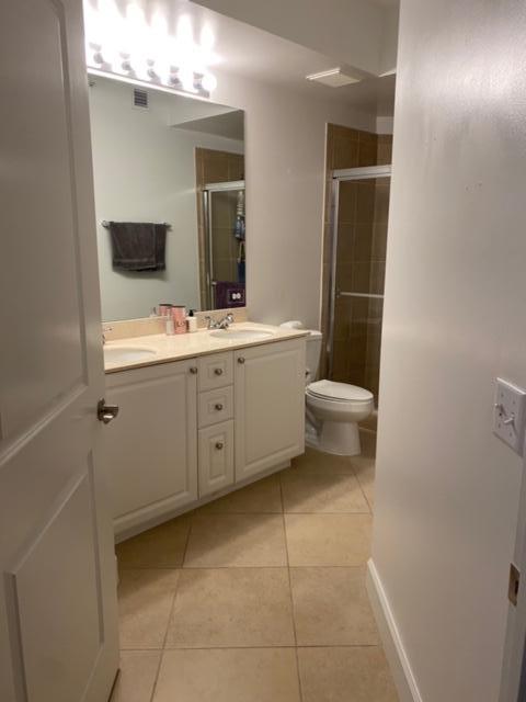2204 Renaissance Way, Unit 204 Boynton Beach, FL 33426 - Photo 14 of 23 Bathroom 1