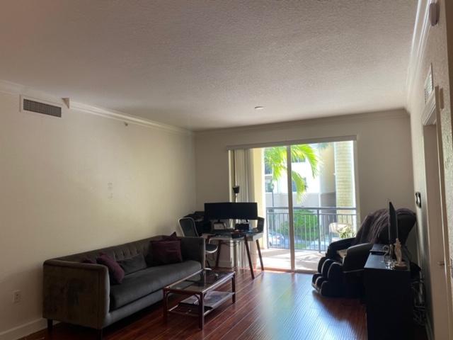 2204 Renaissance Way, Unit 204 Boynton Beach, FL 33426 - Photo 4 of 23 Living Room