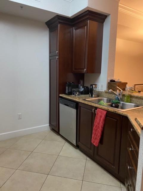 2204 Renaissance Way, Unit 204 Boynton Beach, FL 33426 - Photo 8 of 23 Kitchen 3