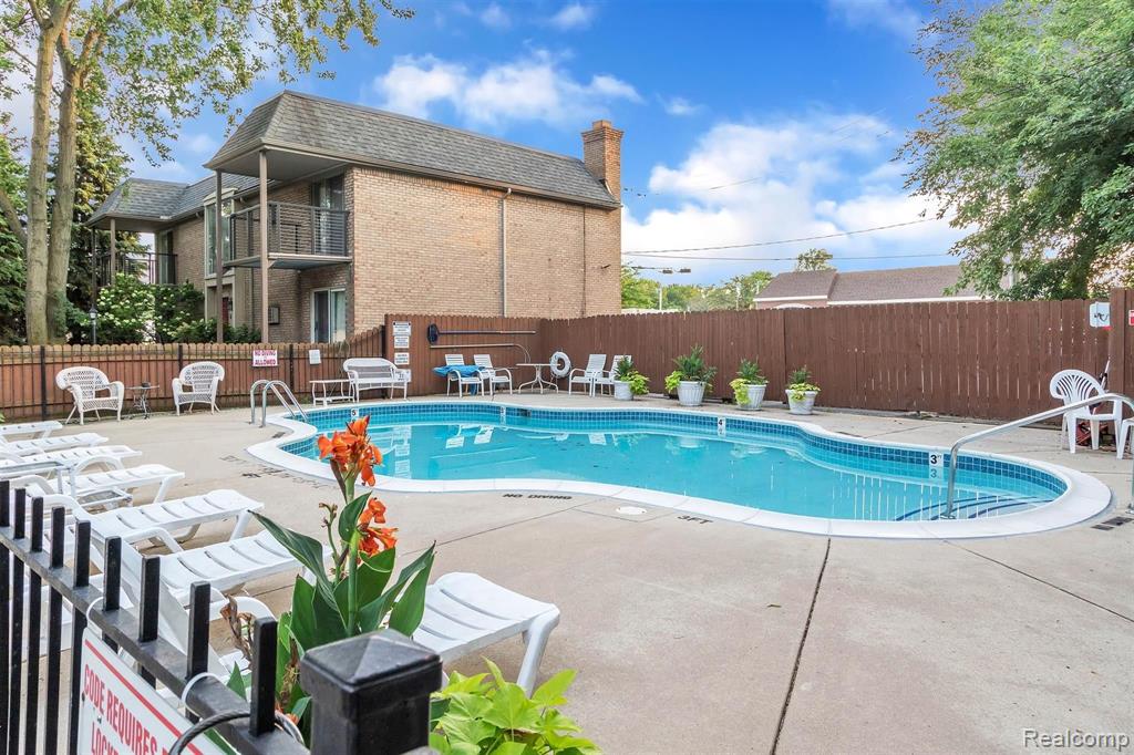 1725 14 14 Mile Road, Unit D Birmingham, MI 48009 - Photo 27 of 32