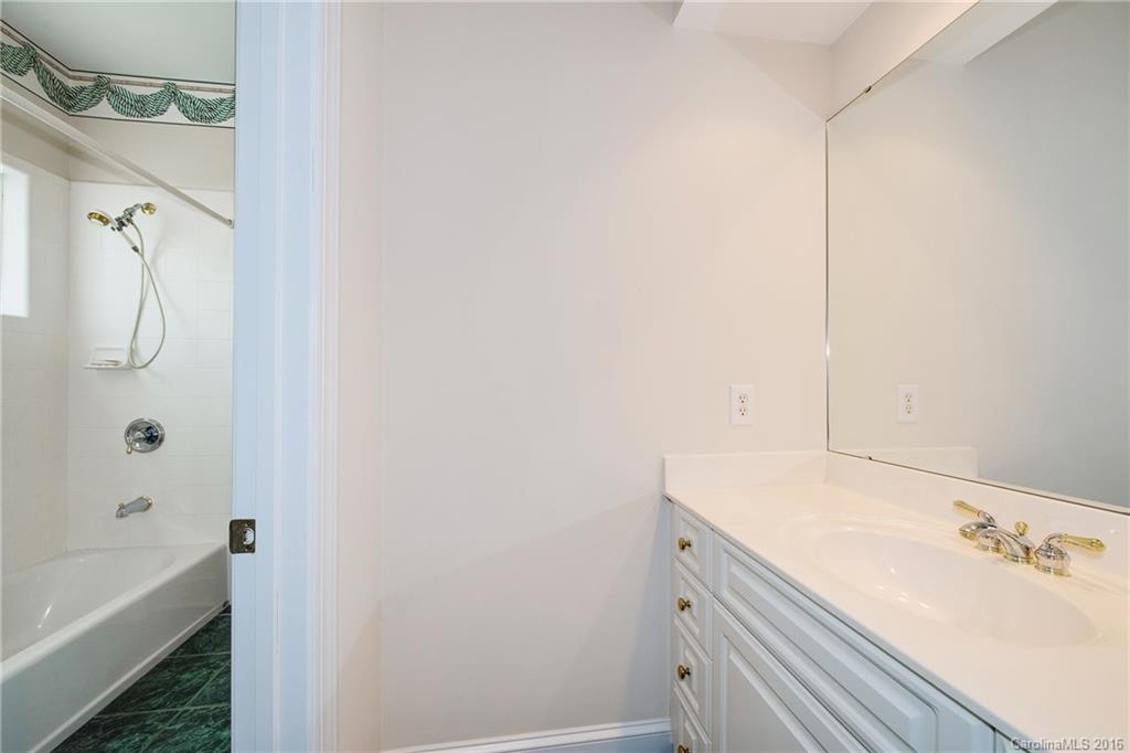 16116 Woolwine Road Charlotte, NC 28278 - Photo 17 of 24 Gallery Image 17
