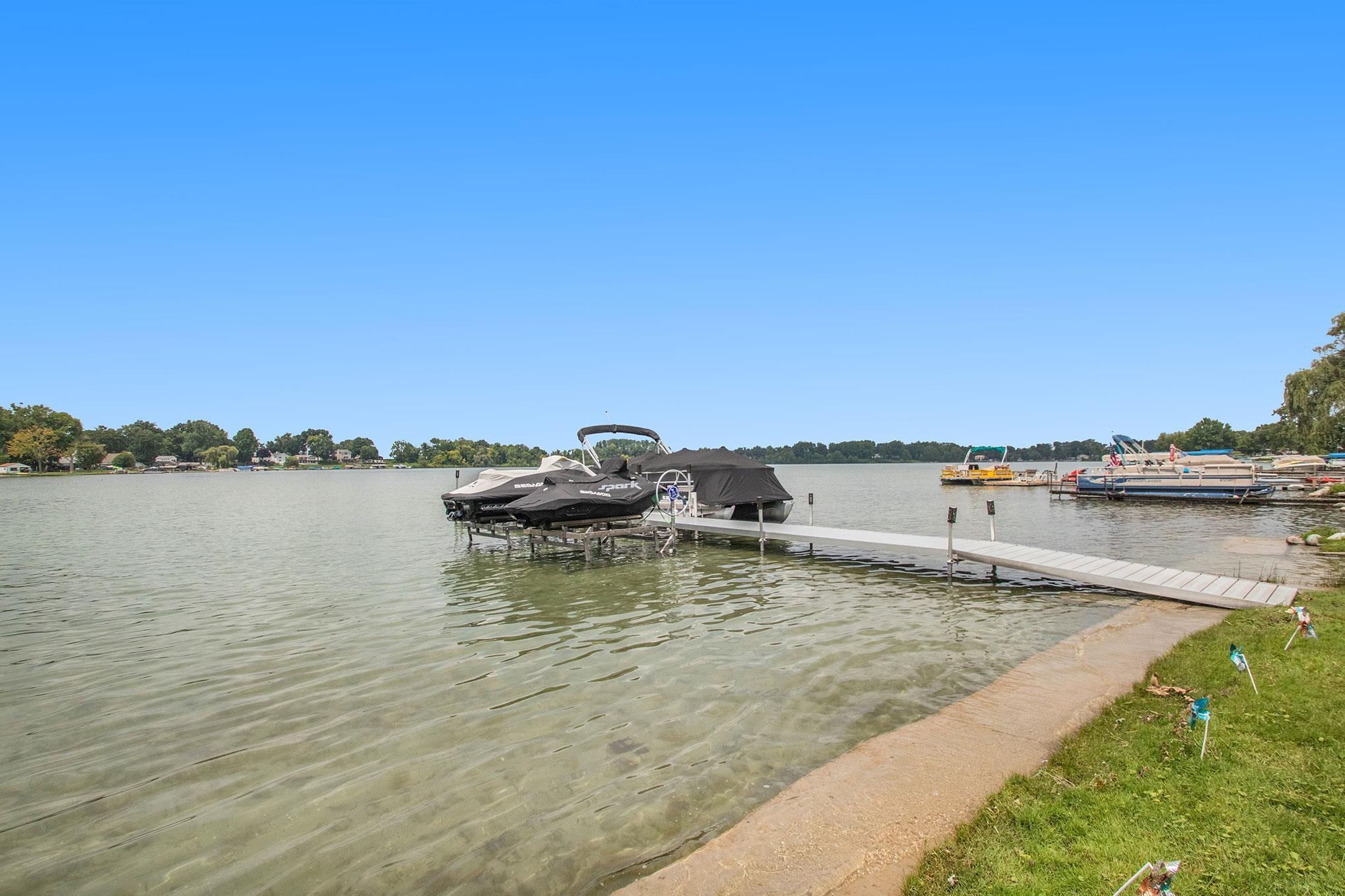 50705 East Indiana Lake Road Bristol, IN 46507 - Photo 10 of 25