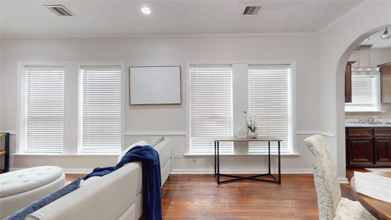 101 Eastgate Street Houston, TX 77012 - Photo 11 of 49