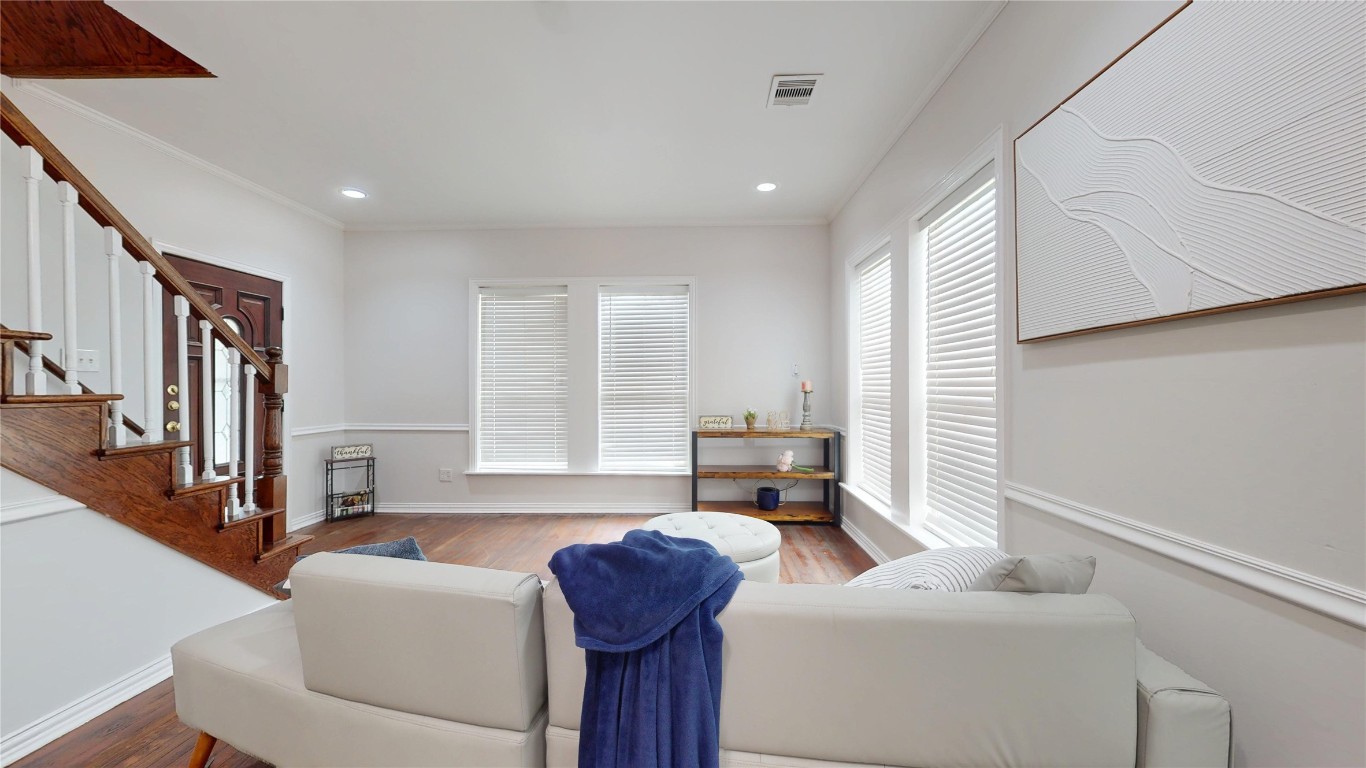 101 Eastgate Street Houston, TX 77012 - Photo 12 of 49