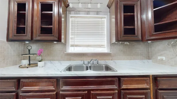 $275,000 | 101 Eastgate Street, Houston, TX 77012