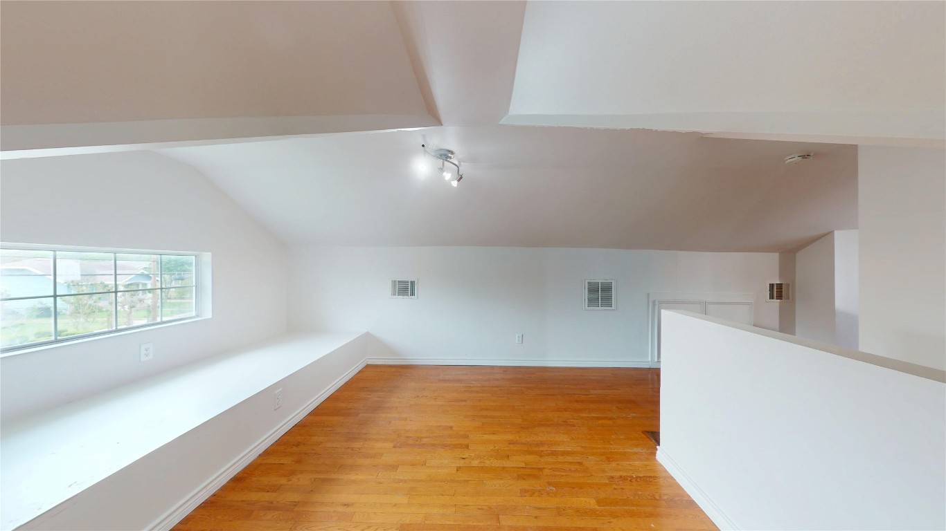 101 Eastgate Street Houston, TX 77012 - Photo 44 of 49