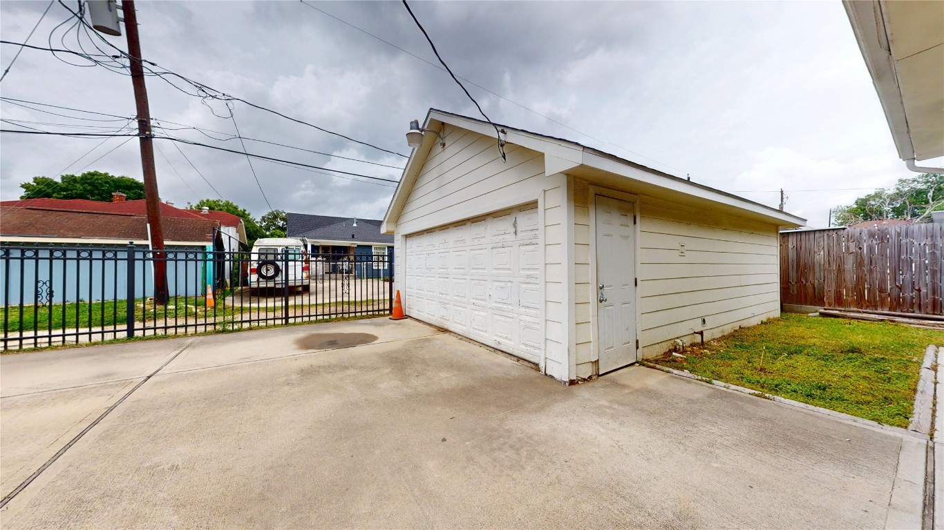 101 Eastgate Street Houston, TX 77012 - Photo 45 of 49