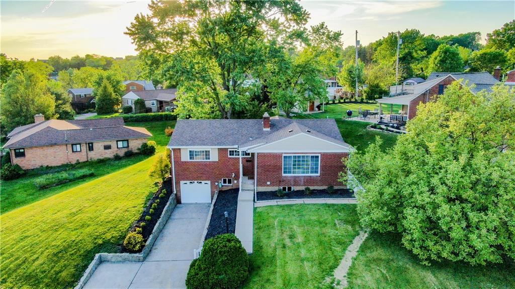 292 Orchard Spring Road Pittsburgh, PA 15220 - Photo 2 of 24 Gallery Image 2