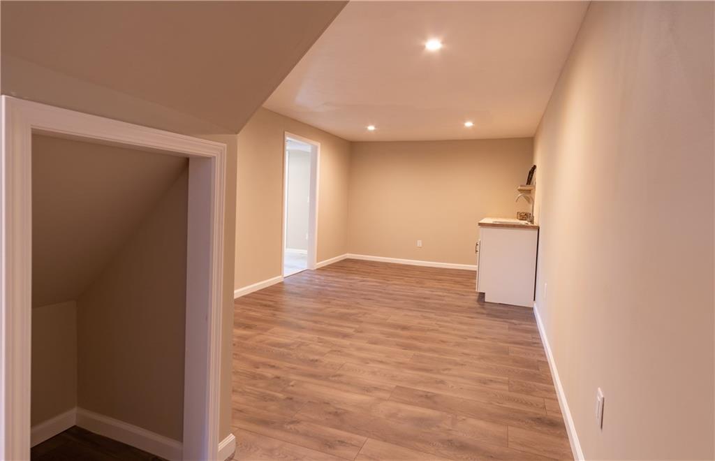 292 Orchard Spring Road Pittsburgh, PA 15220 - Photo 19 of 24 Gallery Image 19