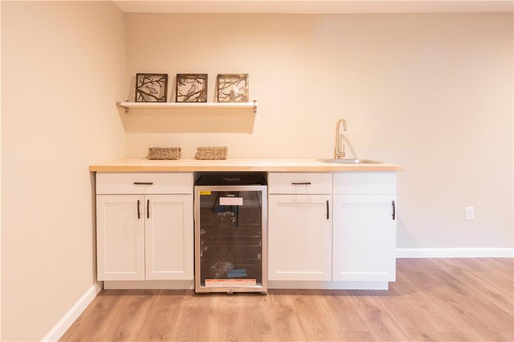 292 Orchard Spring Road Pittsburgh, PA 15220 - Photo 20 of 24 Gallery Image 20