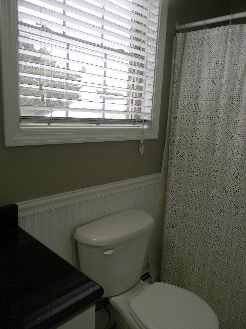 1016 State Street, Unit 5 Bangor, ME 04401 - Photo 25 of 26 Full Bethroom 2nd Floor