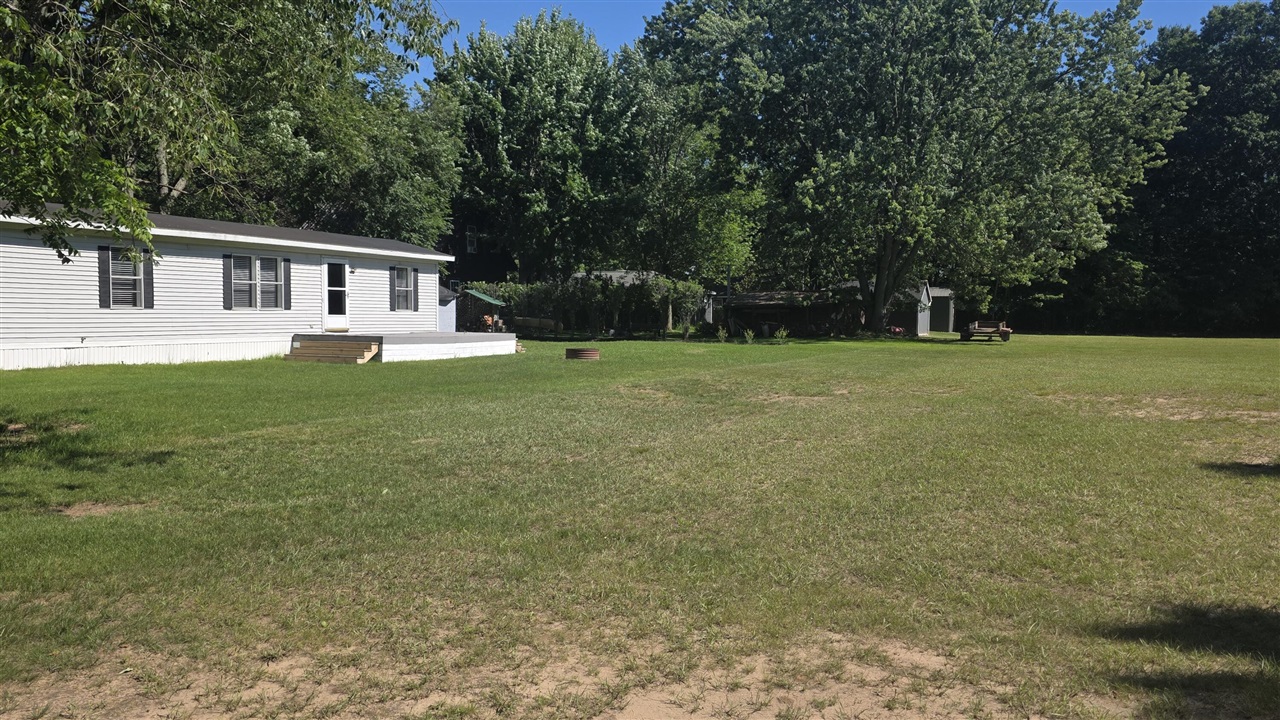 6505 East Dewey Road Fountain, MI 49410 - Photo 2 of 17