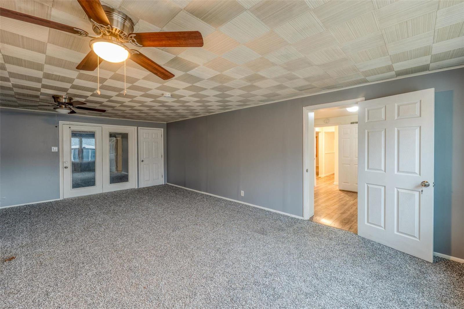 8045 Titus Road St. Louis, MO 63114 - Photo 14 of 20 Gallery Image 14