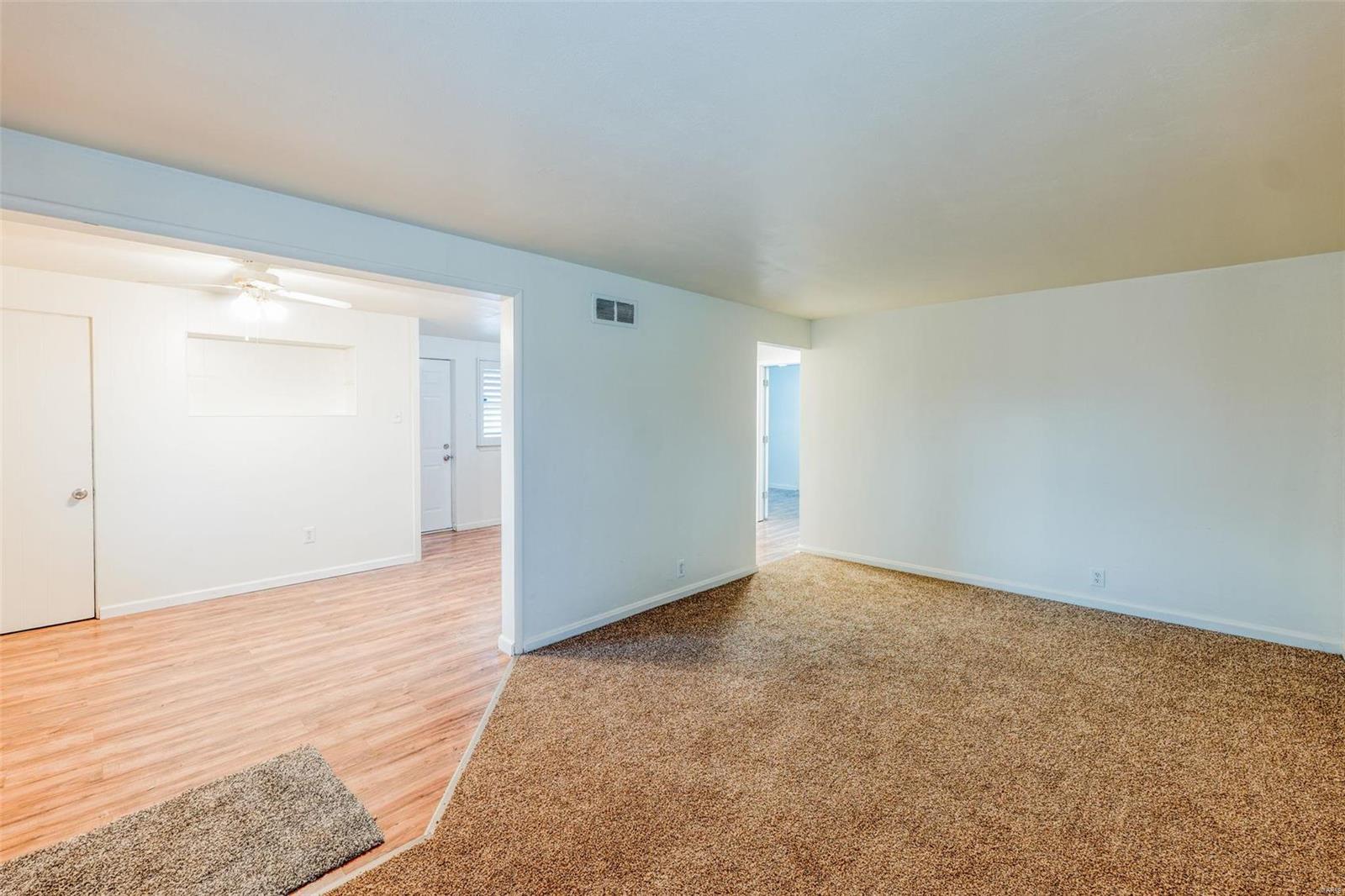 8045 Titus Road St. Louis, MO 63114 - Photo 5 of 20 Gallery Image 5