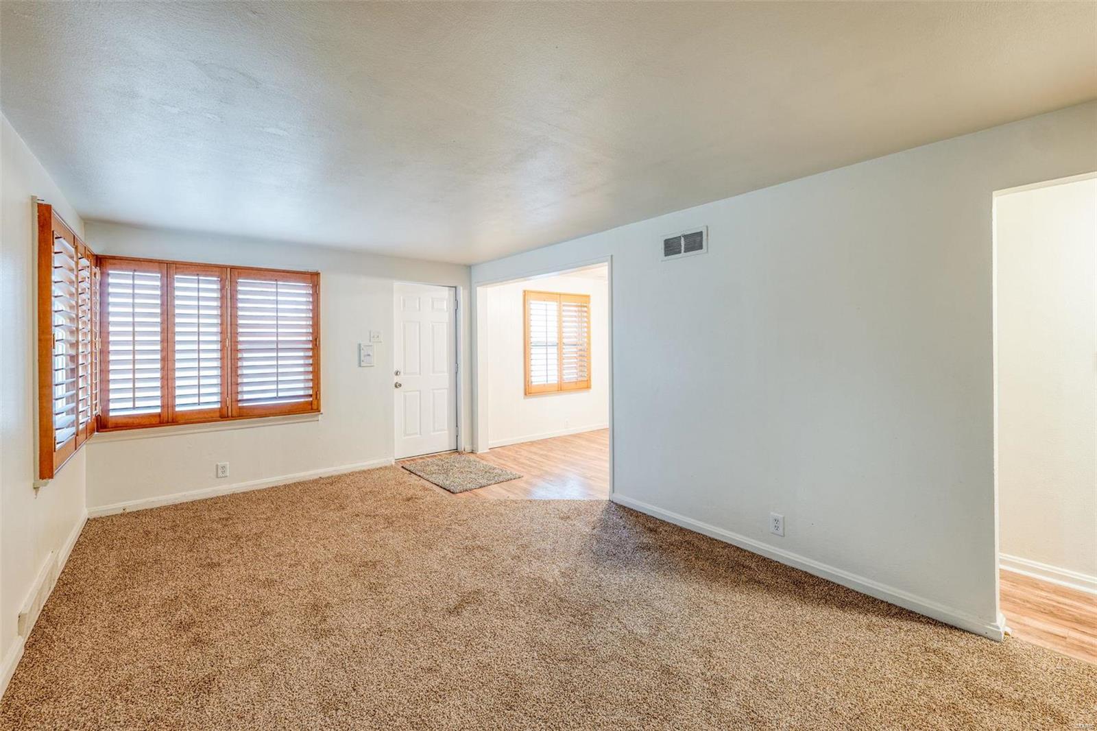 8045 Titus Road St. Louis, MO 63114 - Photo 6 of 20 Gallery Image 6