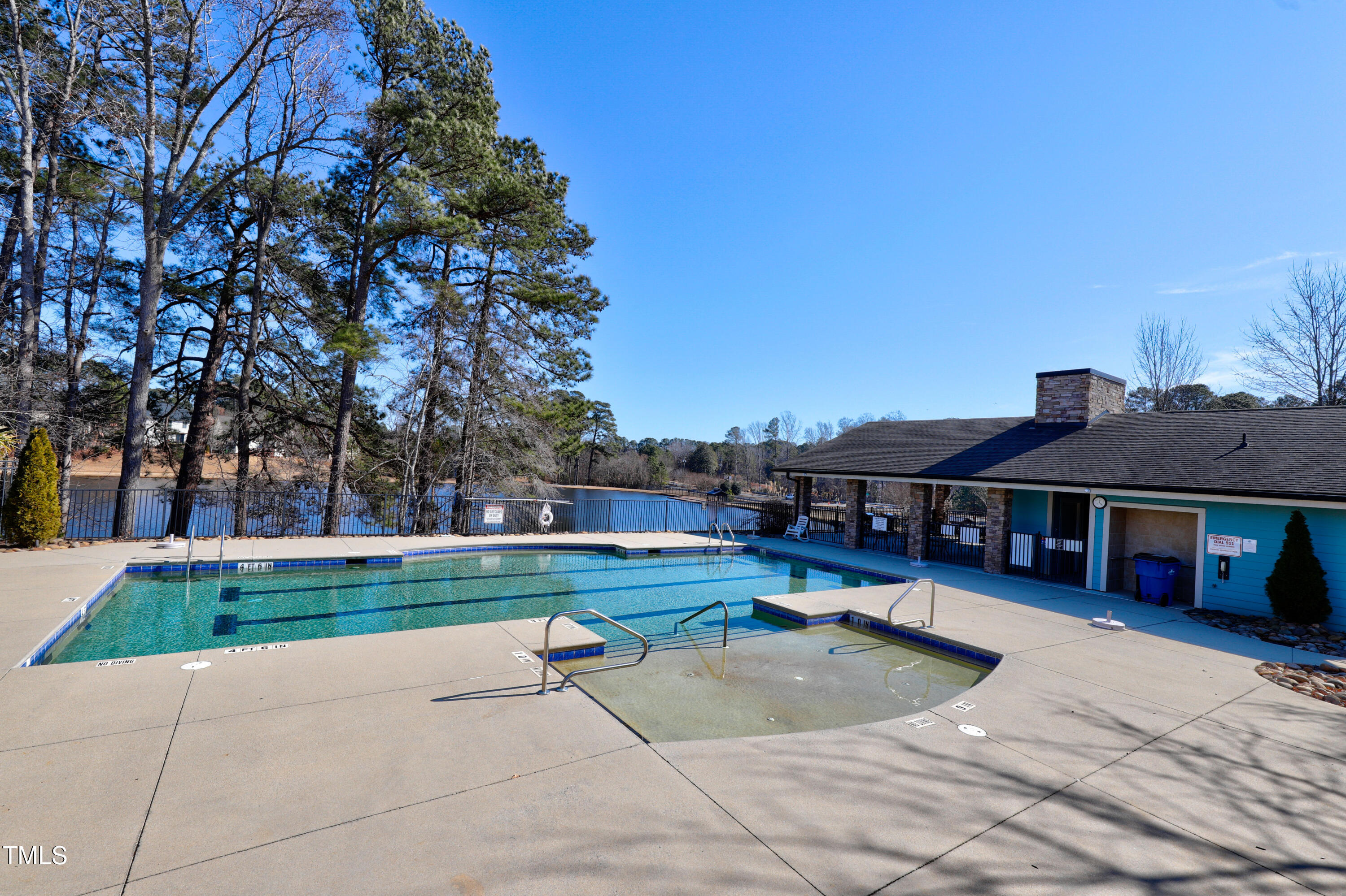 1256 Silver Beach Way Raleigh, NC 27606 - Photo 33 of 38 30 (1)