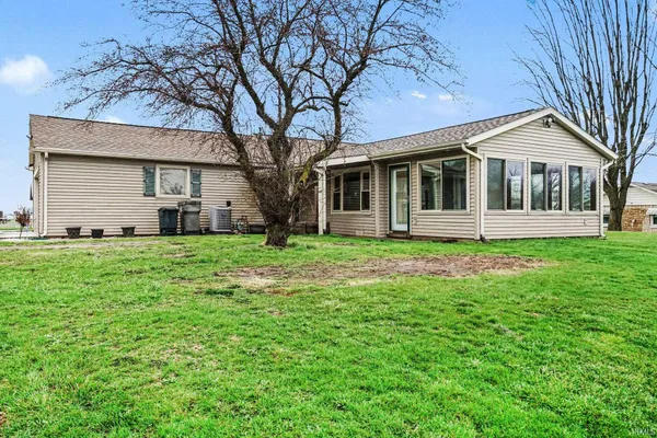 $287,900 | 1060 Highway 20, Lagrange, IN 46761